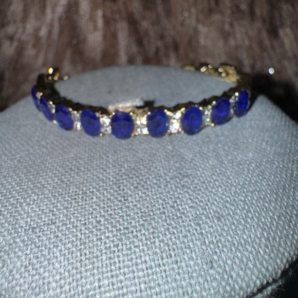 Sapphire blue oval bracelet - Picture 3 of 3